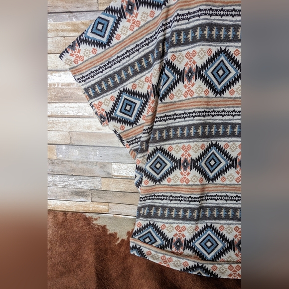 Twenty Second Aztec Short Sleeve Drop Shoulder Cardigan - Picture 14 of 16